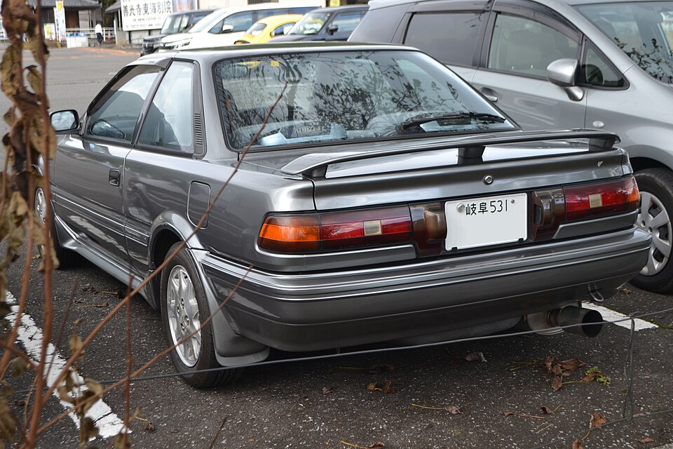 トヨタ カローラレビン／スプリンタートレノ AE92 の外観写真