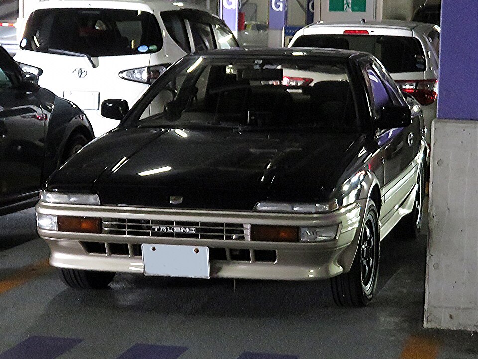 トヨタ カローラレビン／スプリンタートレノ AE92 の正面写真
