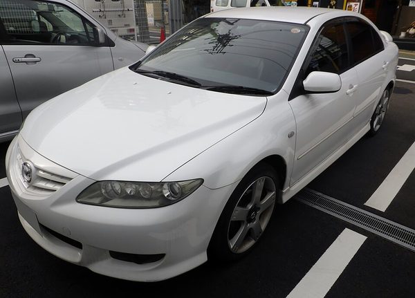 アテンザ／MAZDA6 初代 の斜め前写真
