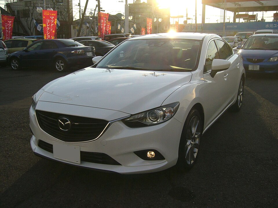 マツダ アテンザ／MAZDA6 3代目 前期 の斜め前写真