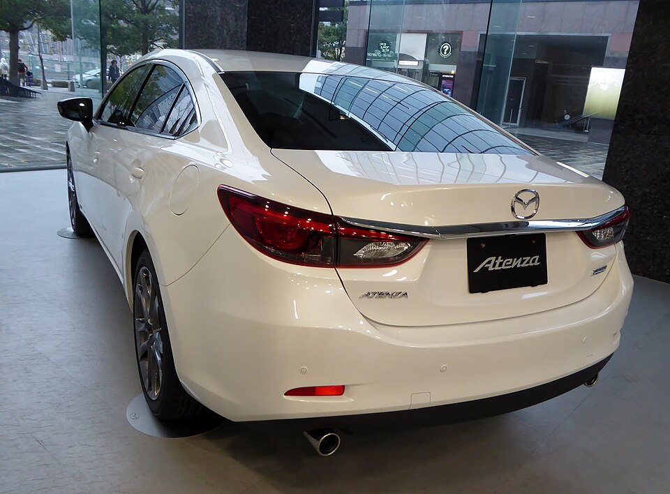 マツダ アテンザ／MAZDA6 3代目 前期 の後方写真