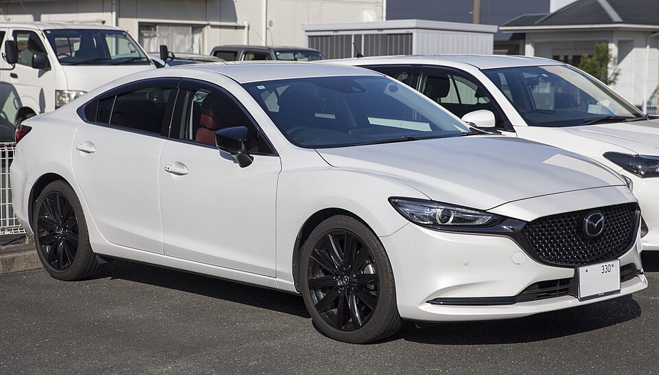 マツダ アテンザ／MAZDA6 MAZDA6 の斜め前写真