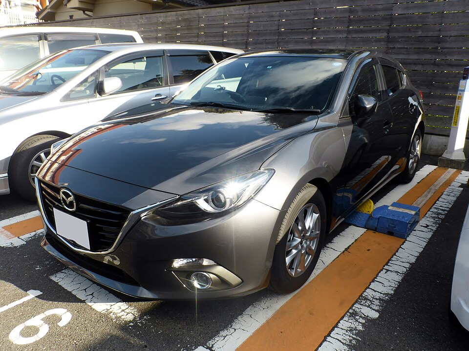 マツダ アクセラ/MAZDA3 3代目 の正面写真