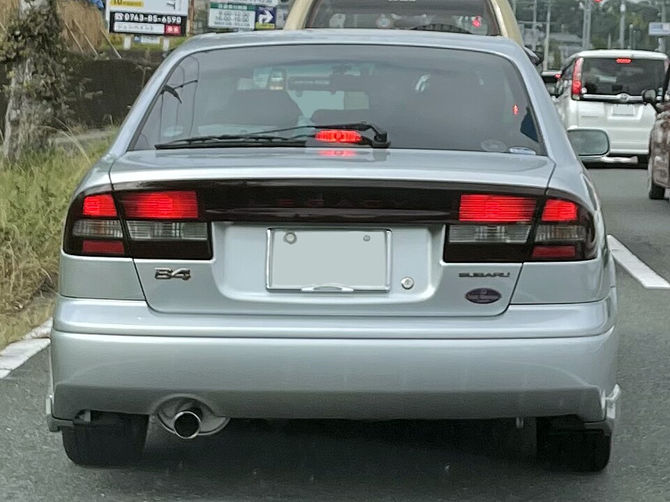 スバル レガシィ B4 初代 の外観写真