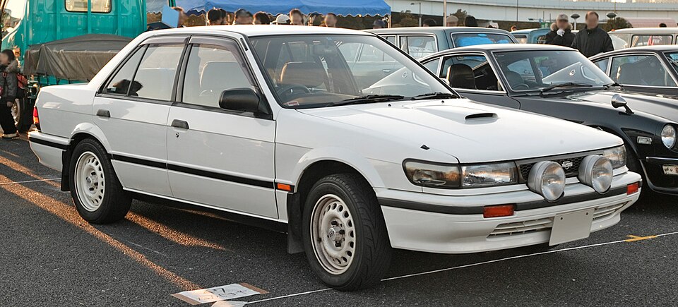 日産 ブルーバード 8代目 の外観写真