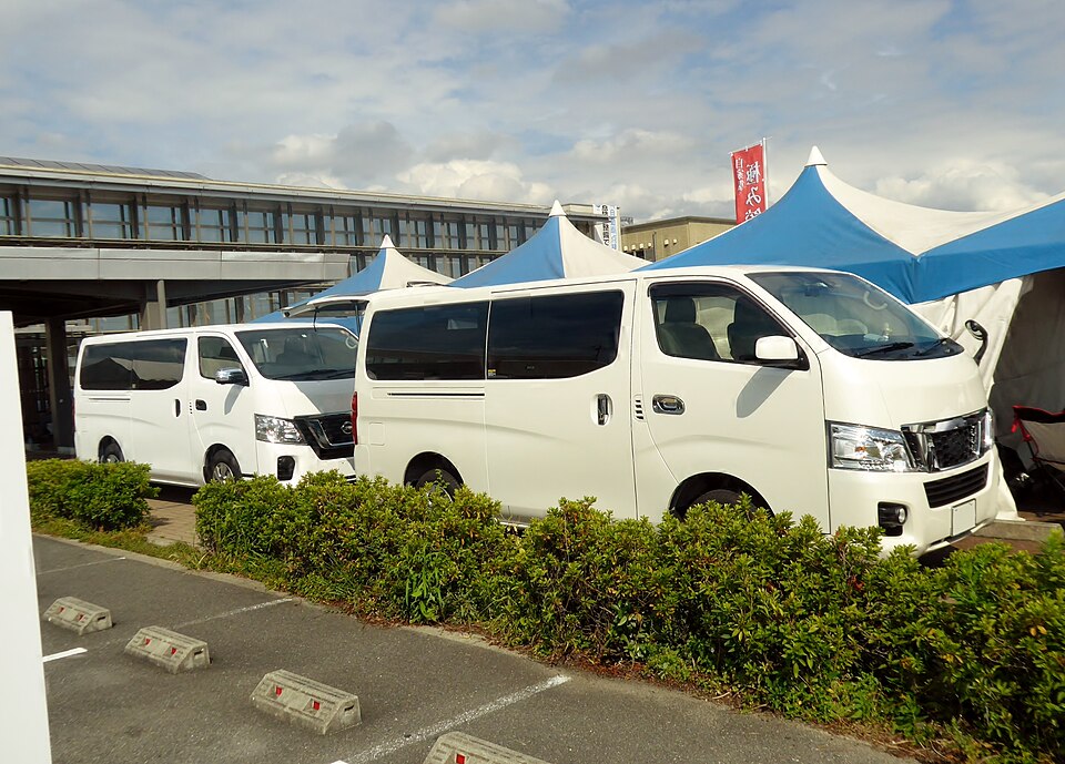 日産 キャラバン 5代目 の外観写真