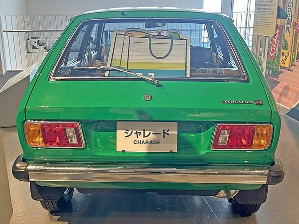シャレード 3代目 の後方写真