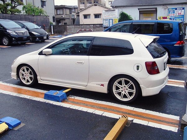 シビック 7代目 タイプR の横写真