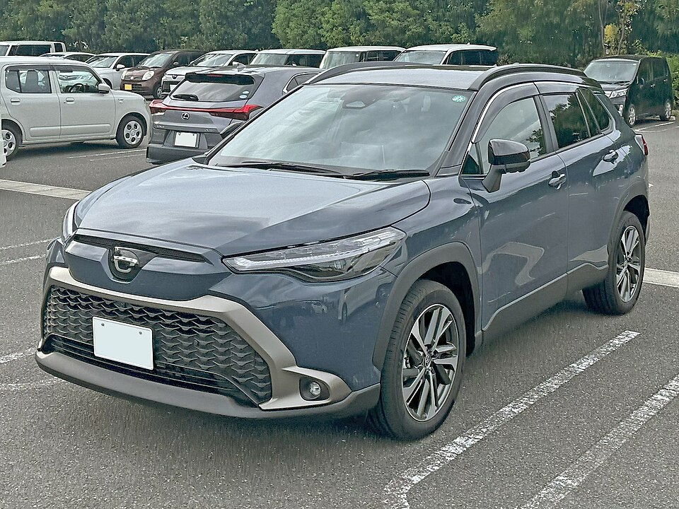 トヨタ カローラクロス 初代 の正面写真