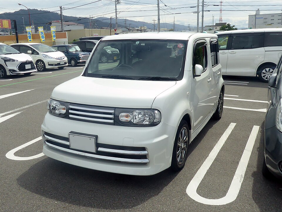 日産 キューブ