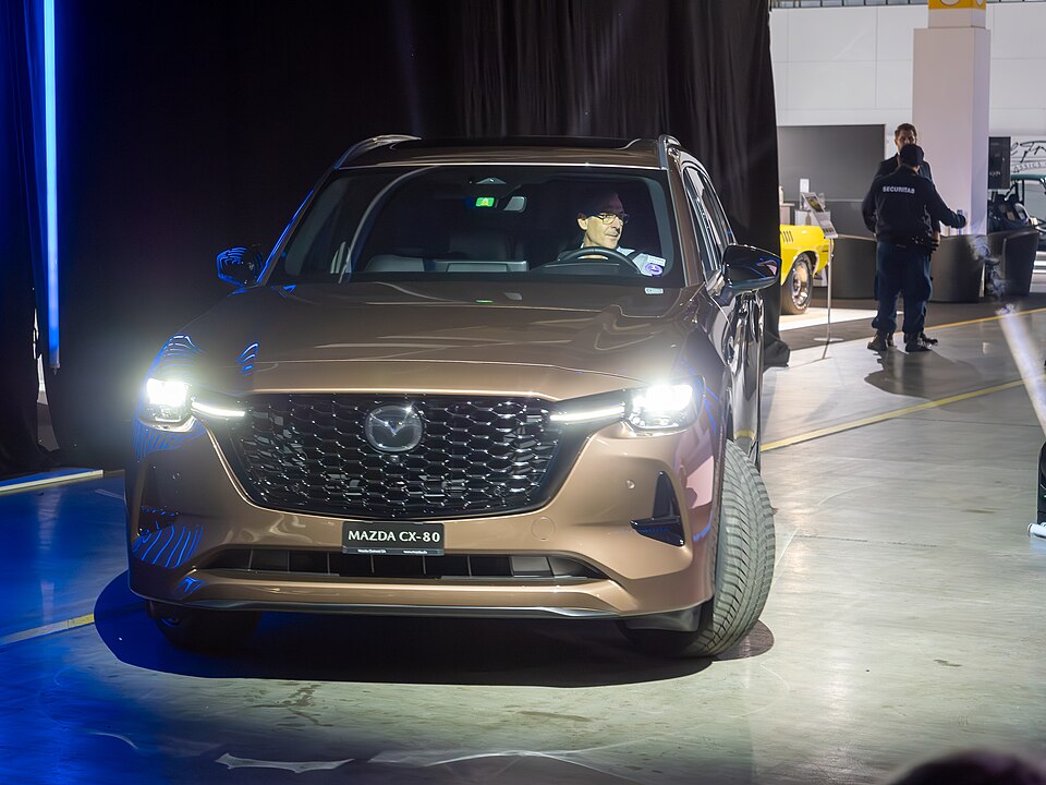 マツダ CX-80 初代 の外観写真