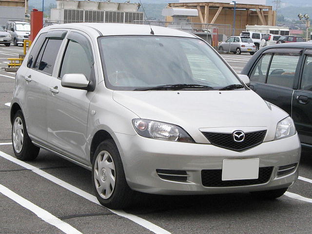 マツダ デミオ/MAZDA2 2代目 の正面写真