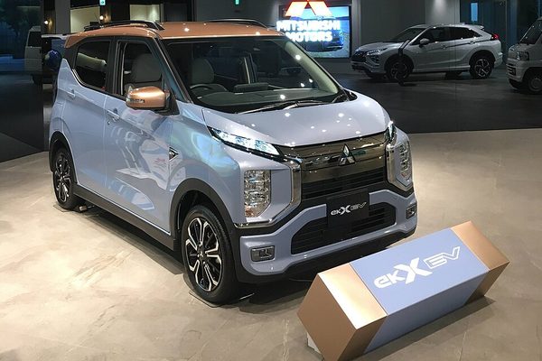 三菱 eKクロス EV
