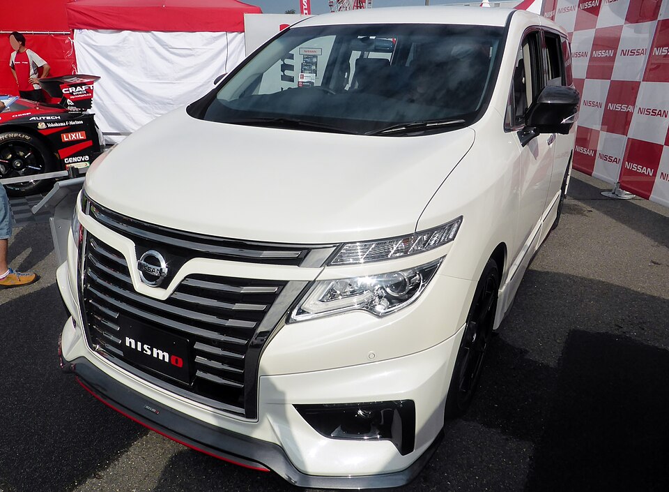日産 エルグランド 3代目 標準 の写真