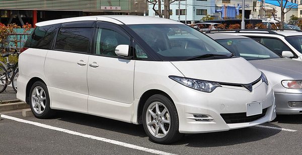 エスティマ 3代目 前期 の顔