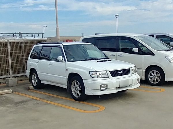 フォレスター 初代 の外観写真