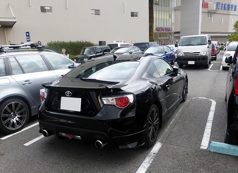 トヨタ 86/GR86 初代 の後方写真