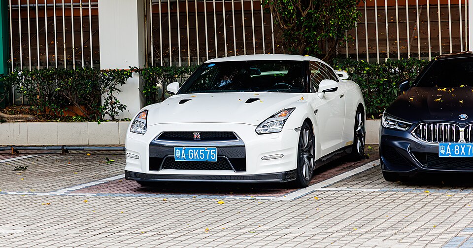 日産 GT-R R35 の外観写真