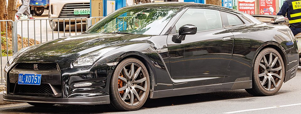 GT-R R35 中期 の顔