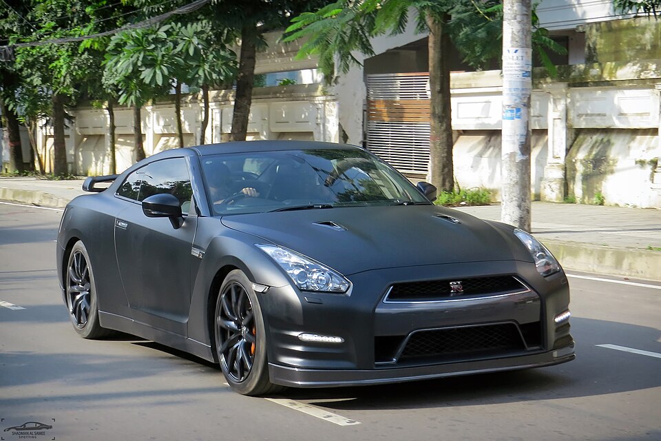 日産 GT-R R35 の外観写真
