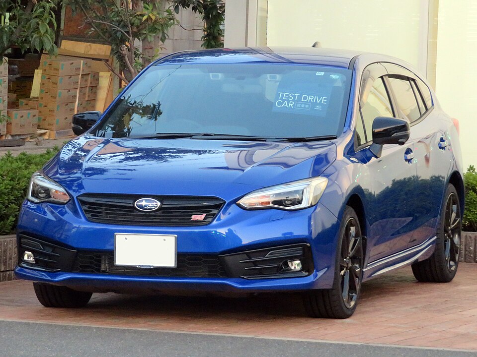 スバル インプレッサ 5代目 (GK/GT) の正面写真