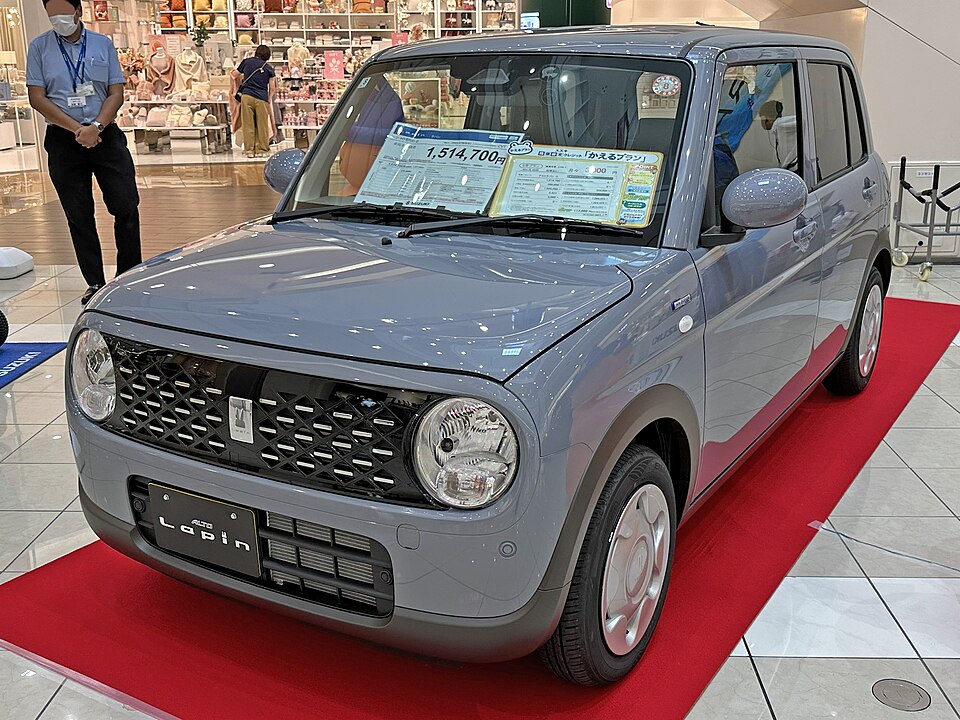 スズキ アルトラパン 3代目 後期 の斜め前写真