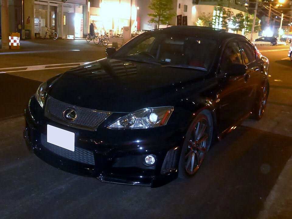 レクサス IS 2代目 (XE20) の正面写真