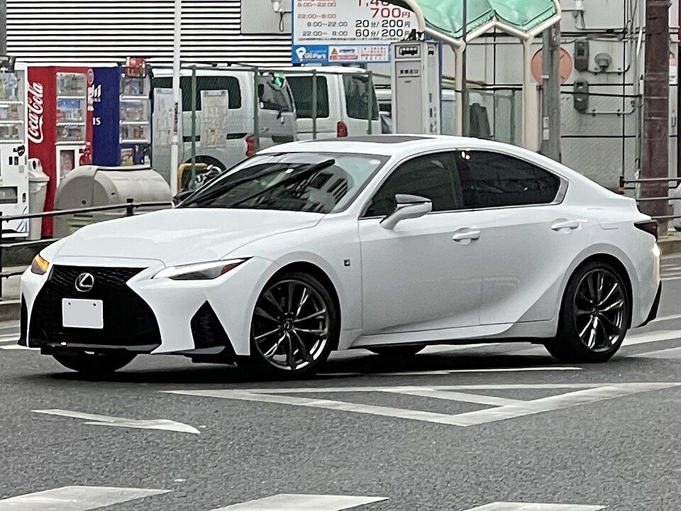 レクサス IS 3代目 (XE30) の外観写真