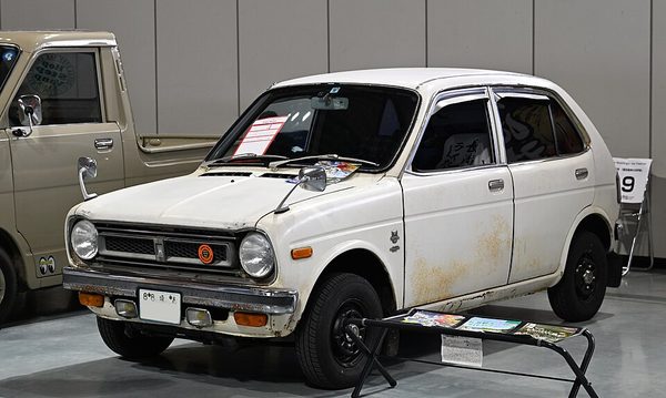ライフ 初代 の外観写真