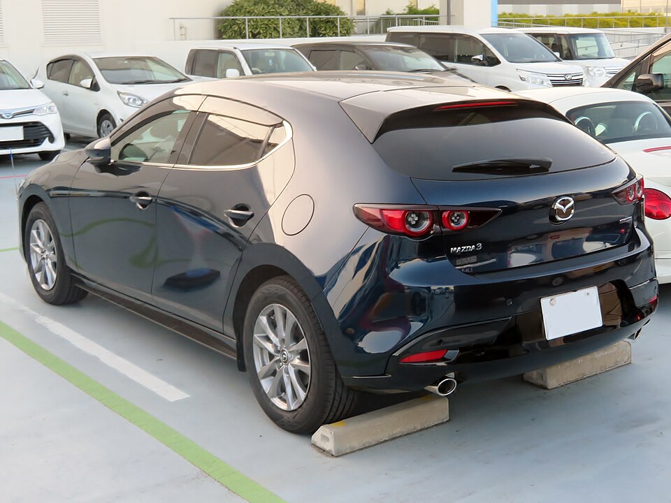 マツダ アクセラ/MAZDA3 MAZDA3 (BP) の後方写真