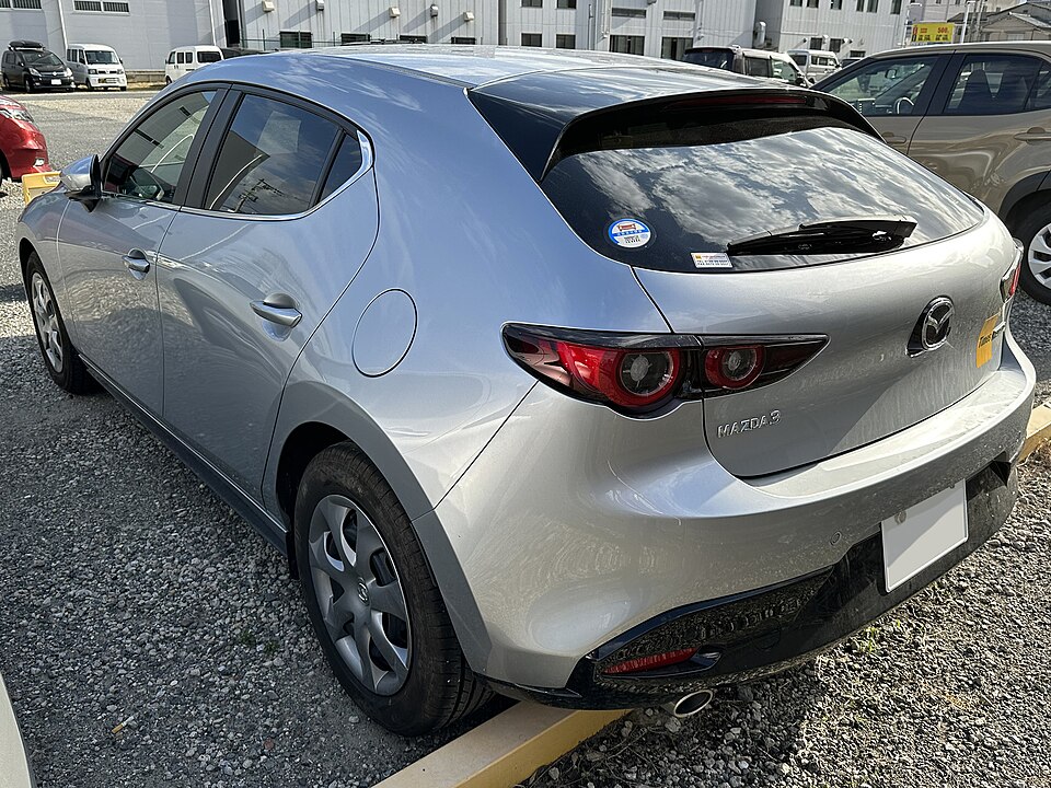 マツダ アクセラ/MAZDA3 MAZDA3 (BP) の後方写真
