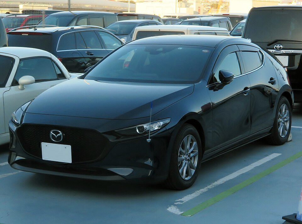 マツダ アクセラ/MAZDA3 MAZDA3 (BP) の正面写真