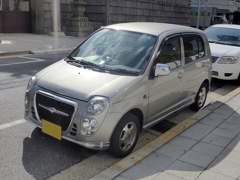 三菱 ミニカ 8代目 の正面写真