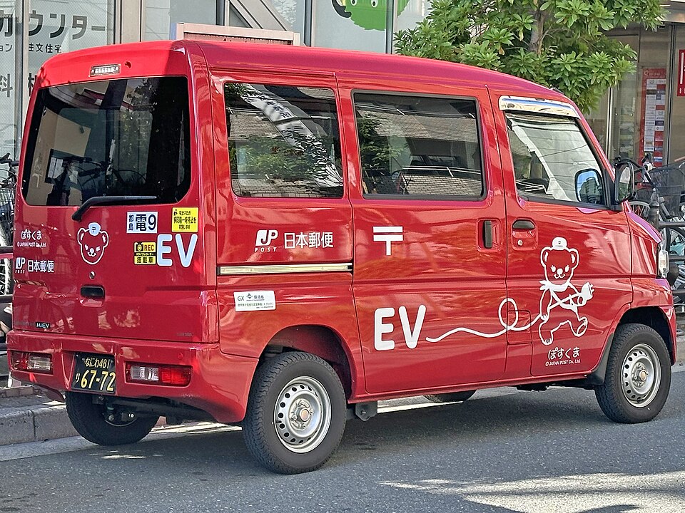三菱 ミニキャブEV 初代 の後方写真