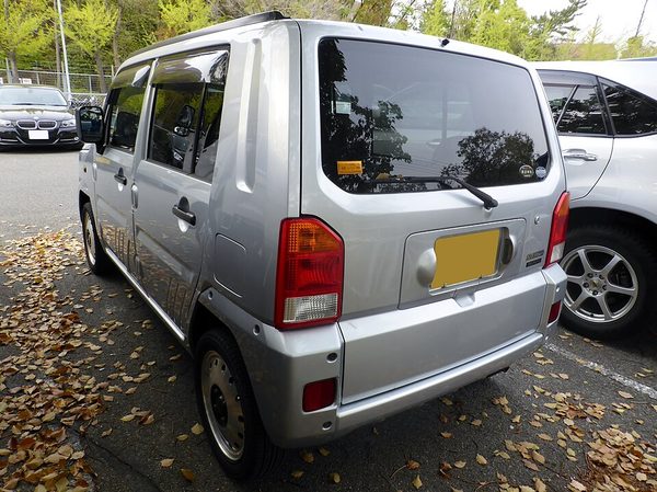 ネイキッド 初代 の後方写真