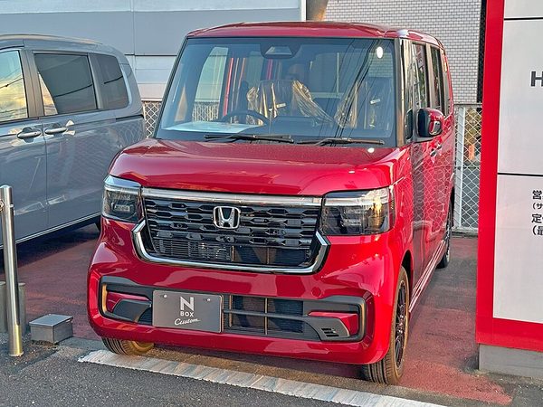 ホンダ N-BOX