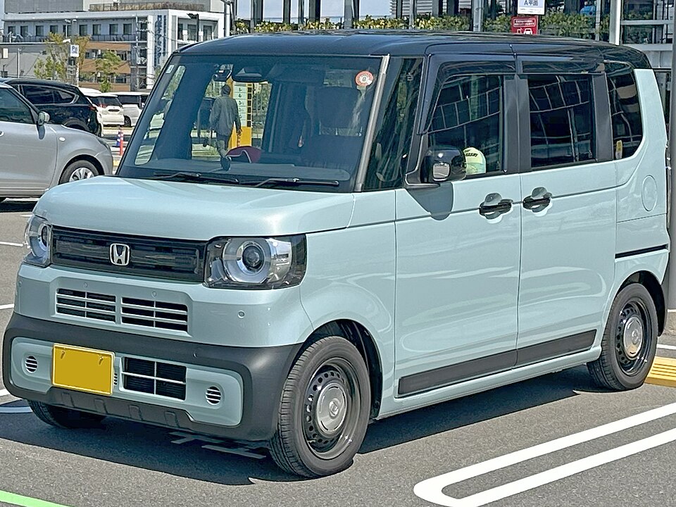 ホンダ N-BOX 3代目 JOY の正面写真