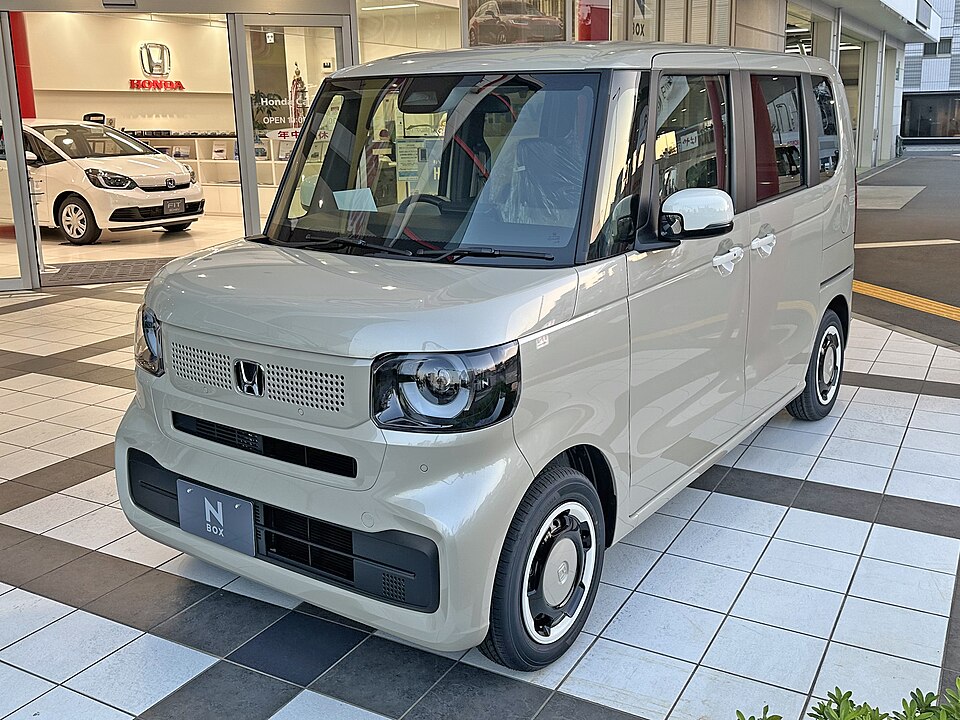 N-BOX 3代目 標準 の顔