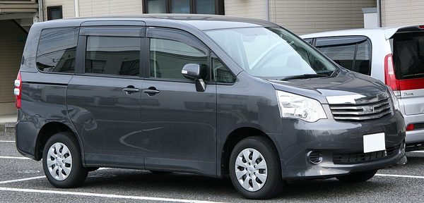 ノア 2代目 の顔
