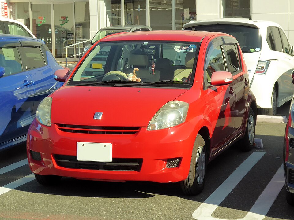 パッソ 初代 通期 の顔