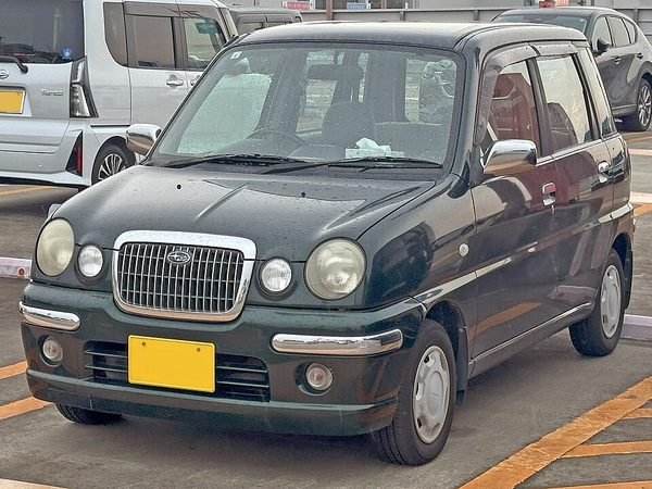 プレオ 初代 の正面写真