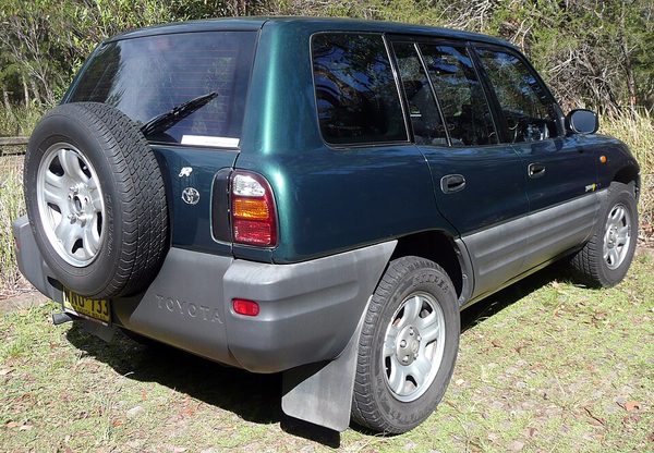 RAV4 初代 の外観写真