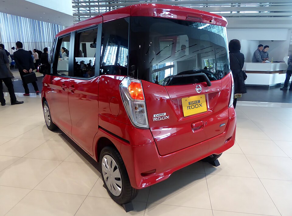 日産 ルークス 2代目 の後方写真