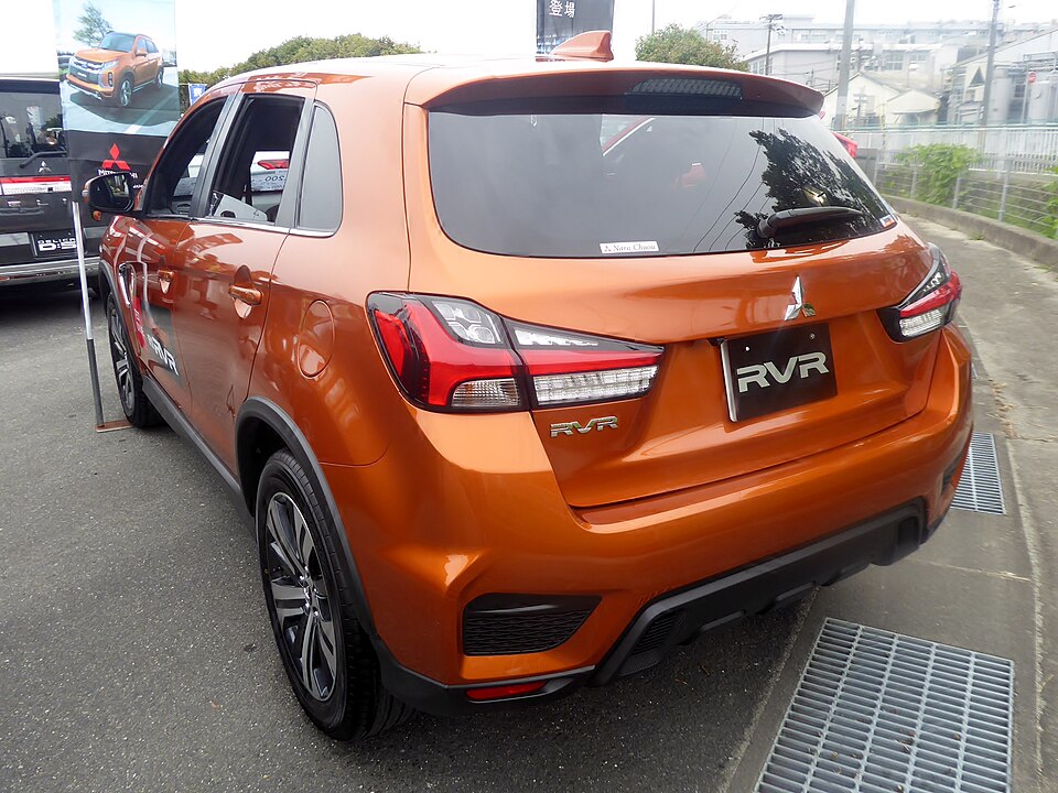 三菱 RVR 3代目 後期 の後方写真