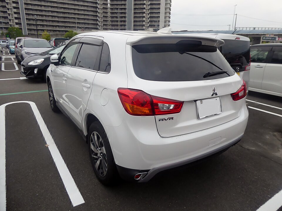 三菱 RVR 3代目 中期 の後方写真