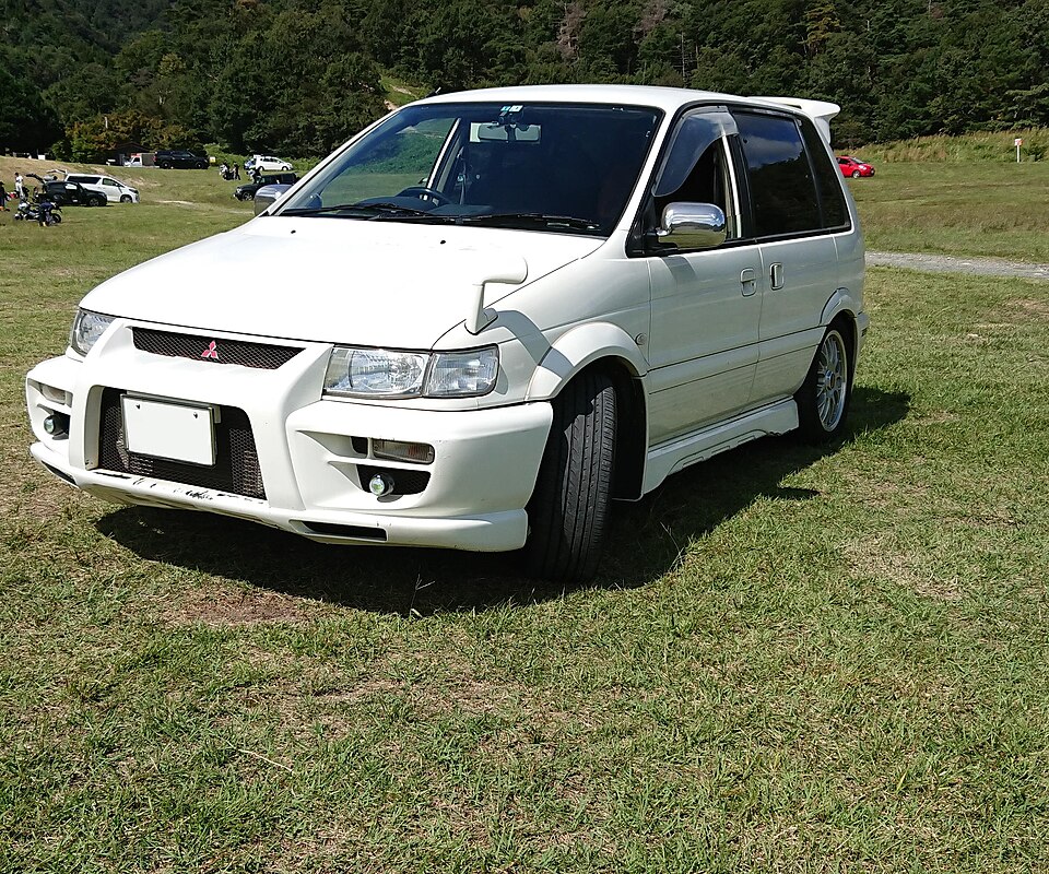 三菱 RVR 初代 の外観写真