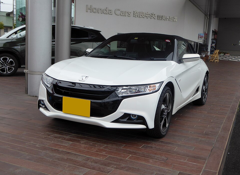 ホンダ S660 初代 の正面写真