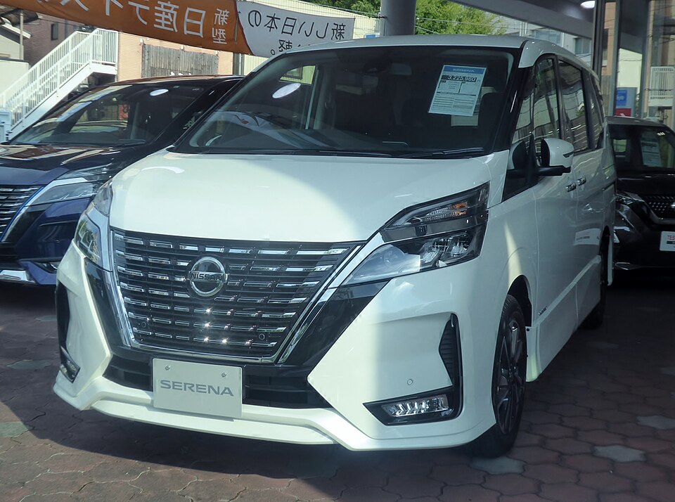 日産 セレナ 5代目 後期 ハイウェイスター の正面写真