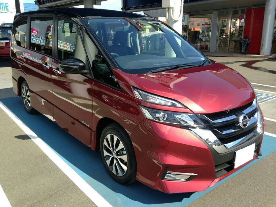 日産 セレナ 5代目 ハイウェイスター の外観写真
