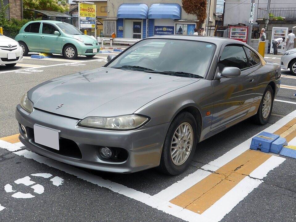 日産 シルビア 7代目 の正面写真
